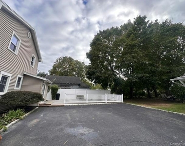 22 Cedar Street - Photo Thumbnail 4