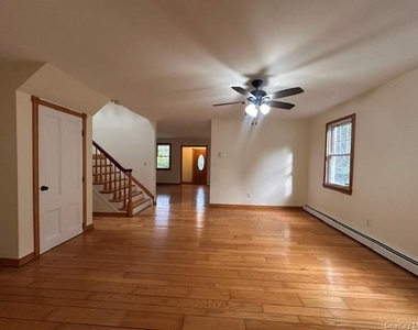 22 Cedar Street - Photo Thumbnail 7