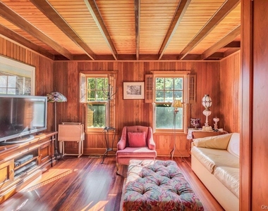 10450 New Suffolk Avenue - Photo Thumbnail 21