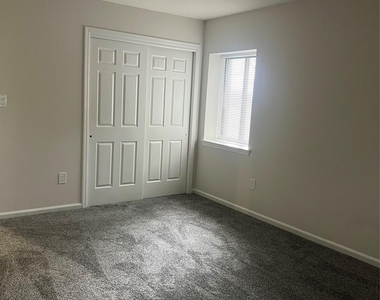 730 Kennedy Drive - Photo Thumbnail 8