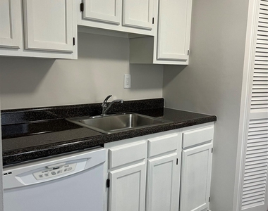 730 Kennedy Drive - Photo Thumbnail 4