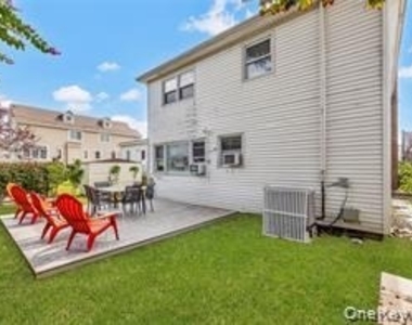625 E Beech Street - Photo Thumbnail 19