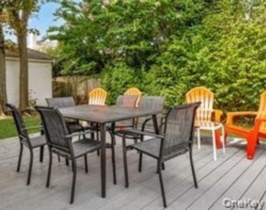 625 E Beech Street - Photo Thumbnail 18
