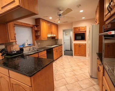 1 Somner Drive - Photo Thumbnail 7