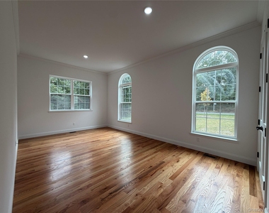 83 Milmay Avenue - Photo Thumbnail 8