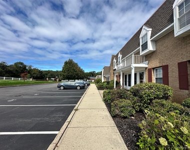 101 Sylvan - Photo Thumbnail 15