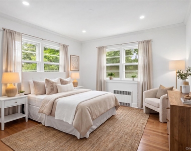 467 Hempstead - Photo Thumbnail 12