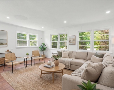 467 Hempstead - Photo Thumbnail 8