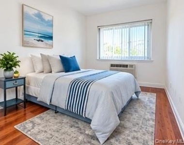 6229 102nd Street - Photo Thumbnail 5
