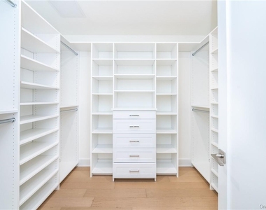110 Chatsworth Avenue - Photo Thumbnail 14