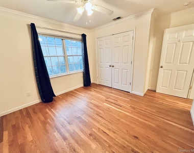 153 Montgomery Avenue - Photo Thumbnail 12