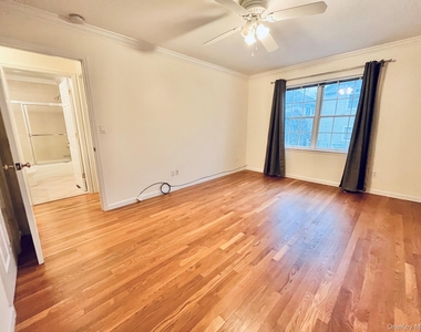 153 Montgomery Avenue - Photo Thumbnail 9