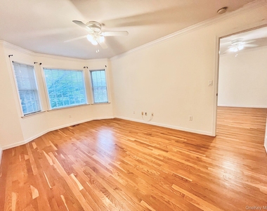 153 Montgomery Avenue - Photo Thumbnail 7