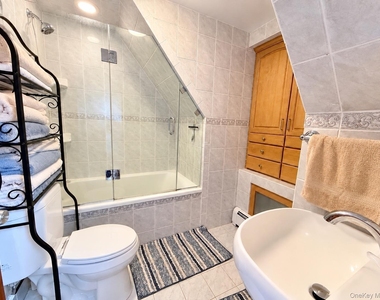 88 West Boulevard - Photo Thumbnail 17