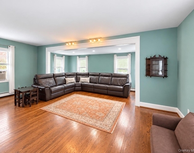 88 West Boulevard - Photo Thumbnail 5