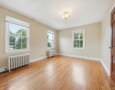 45 Tennyson Avenue - Photo Thumbnail 17