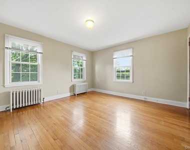 45 Tennyson Avenue - Photo Thumbnail 14