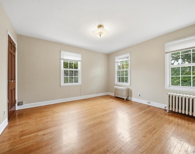 45 Tennyson Avenue - Photo Thumbnail 16