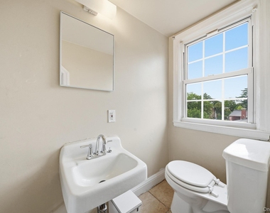 45 Tennyson Avenue - Photo Thumbnail 8