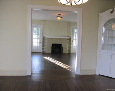 80 Edgewood Avenue - Photo Thumbnail 5