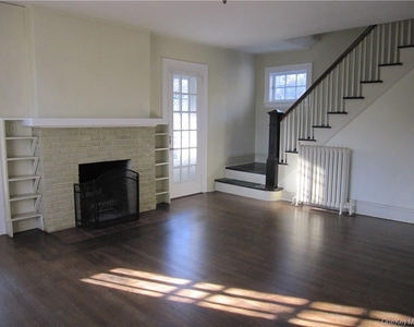 80 Edgewood Avenue - Photo Thumbnail 2