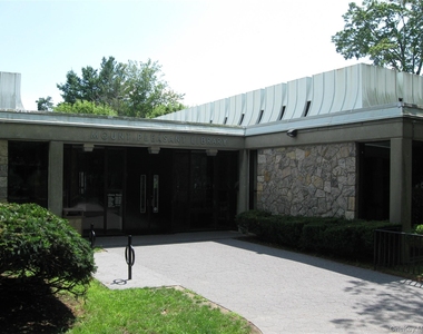 580 Bedford - Photo Thumbnail 33