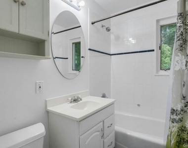 580 Bedford - Photo Thumbnail 17