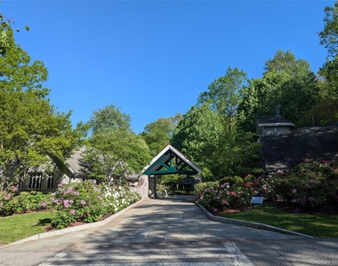 580 Bedford - Photo Thumbnail 31