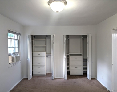 580 Bedford - Photo Thumbnail 14