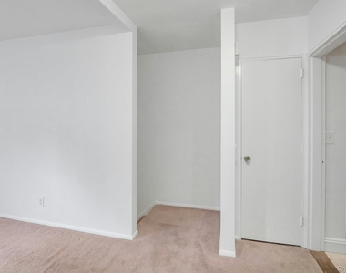 580 Bedford - Photo Thumbnail 12