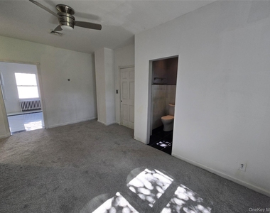 300 A Lakeside Road - Photo Thumbnail 5