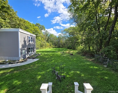 300 A Lakeside Road - Photo Thumbnail 7