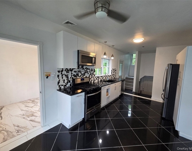 300 A Lakeside Road - Photo Thumbnail 13