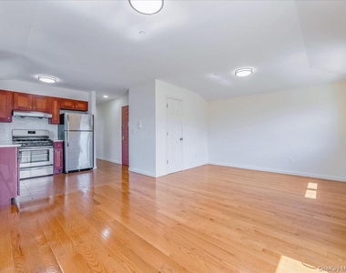 220-09 64th Avenue - Photo Thumbnail 9