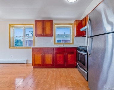 220-09 64th Avenue - Photo Thumbnail 5