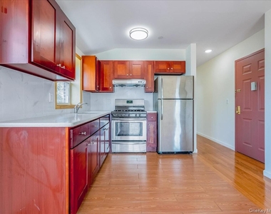 220-09 64th Avenue - Photo Thumbnail 4