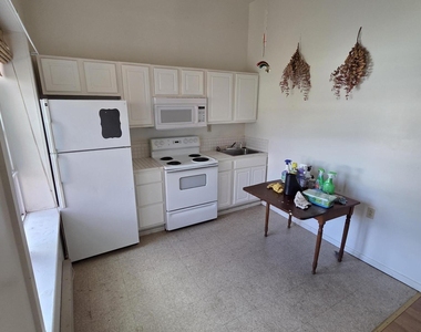 150 4th Street - Photo Thumbnail 4