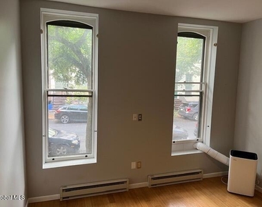 148 Lancaster Street - Photo Thumbnail 2