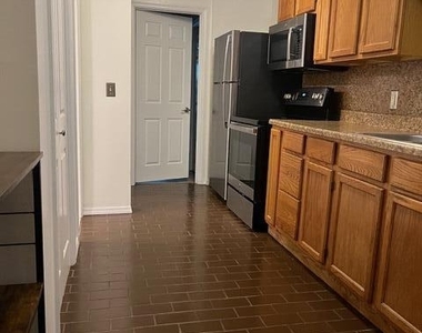 148 Lancaster Street - Photo Thumbnail 4