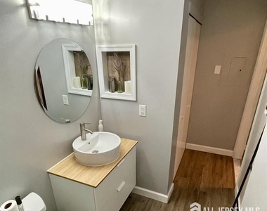 1323 Ravens Crest Drive - Photo Thumbnail 11