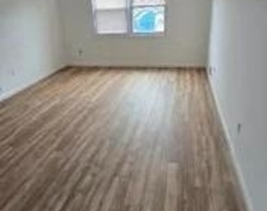 112 Bavrely Hills Terrace - Photo Thumbnail 12