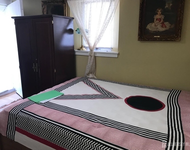 64 Lawrence Avenue - Photo Thumbnail 2