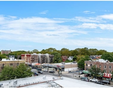 400 E 17th Street - Photo Thumbnail 8