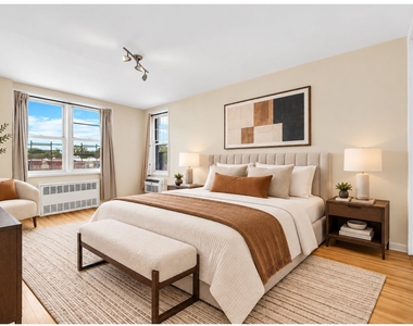 400 E 17th Street - Photo Thumbnail 5