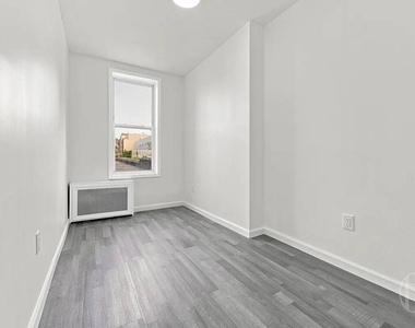 146-07 Jamaica Avenue - Photo Thumbnail 10