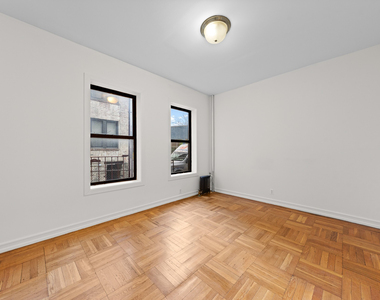 49 E 17th Street - Photo Thumbnail 2