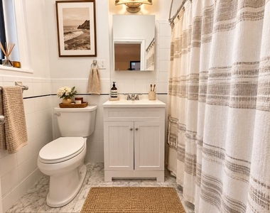 200 W 90th Street - Photo Thumbnail 7