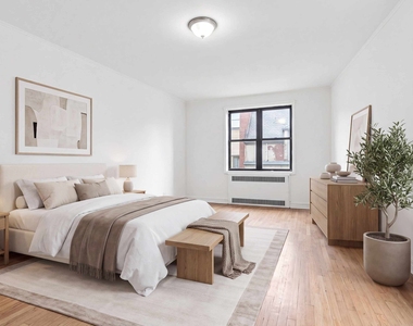 913 Park Place - Photo Thumbnail 1