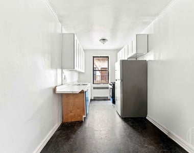 913 Park Place - Photo Thumbnail 10