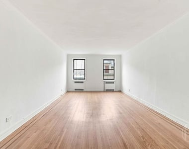 913 Park Place - Photo Thumbnail 8